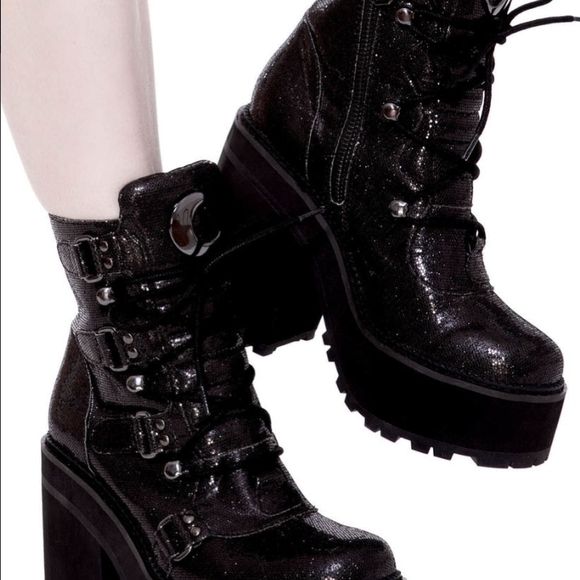 Black Platform Lace-Up Boots (Deadstock 💀) - Picture 7 of 8